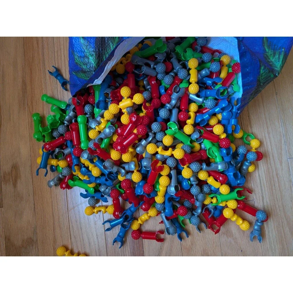 ZOOB Stem Building Toys Lot of 333 Green Silver Red Blue Yellow + 2 Wheels